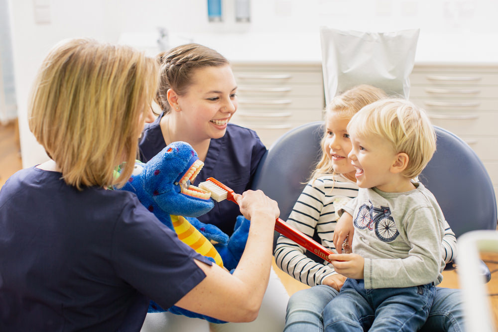 Zahnarzt Pfaffenhofen – Dr. Hörauf – Leistungen – Prophylaxe Zahnarzt Pfaffenhofen - Dr. Hörauf - Leistungen - Prophylaxe